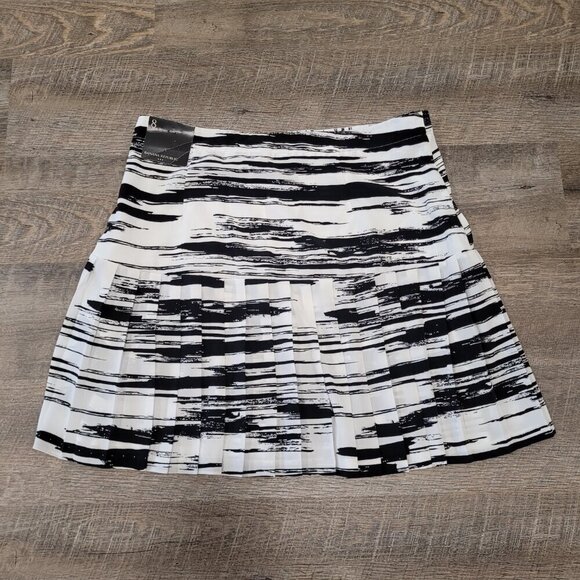 NWT BANANA REPUBLIC | Printed Pleated Skirt | Sz. 8 - Picture 6 of 6